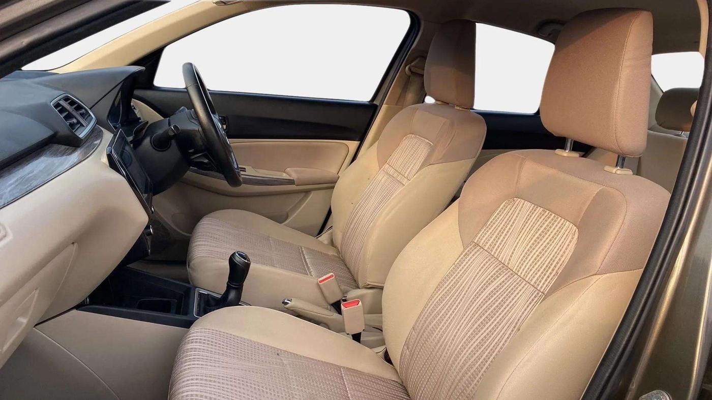 2022 Maruti Dzire ZXI CNG, CNG, Manual, 80,714 km, Right Side Front Door Cabin