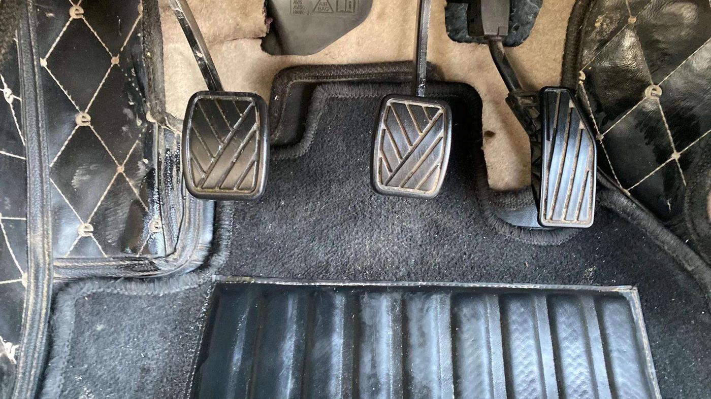 2022 Maruti Dzire ZXI CNG, CNG, Manual, 80,714 km, Pedals