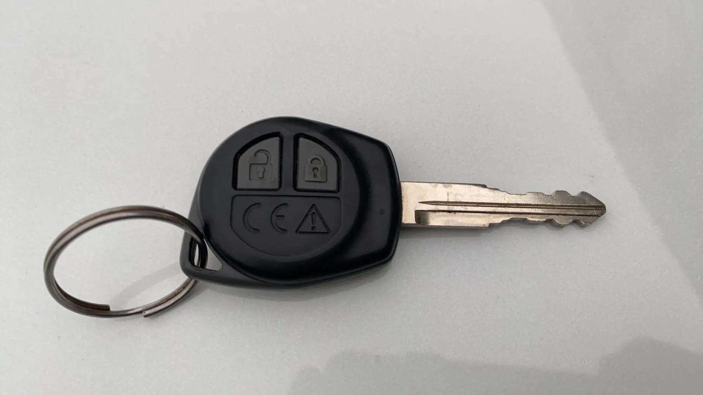 2022 Maruti Baleno DELTA PETROL 1.2, Petrol, Manual, 23,782 km, Key Close Up