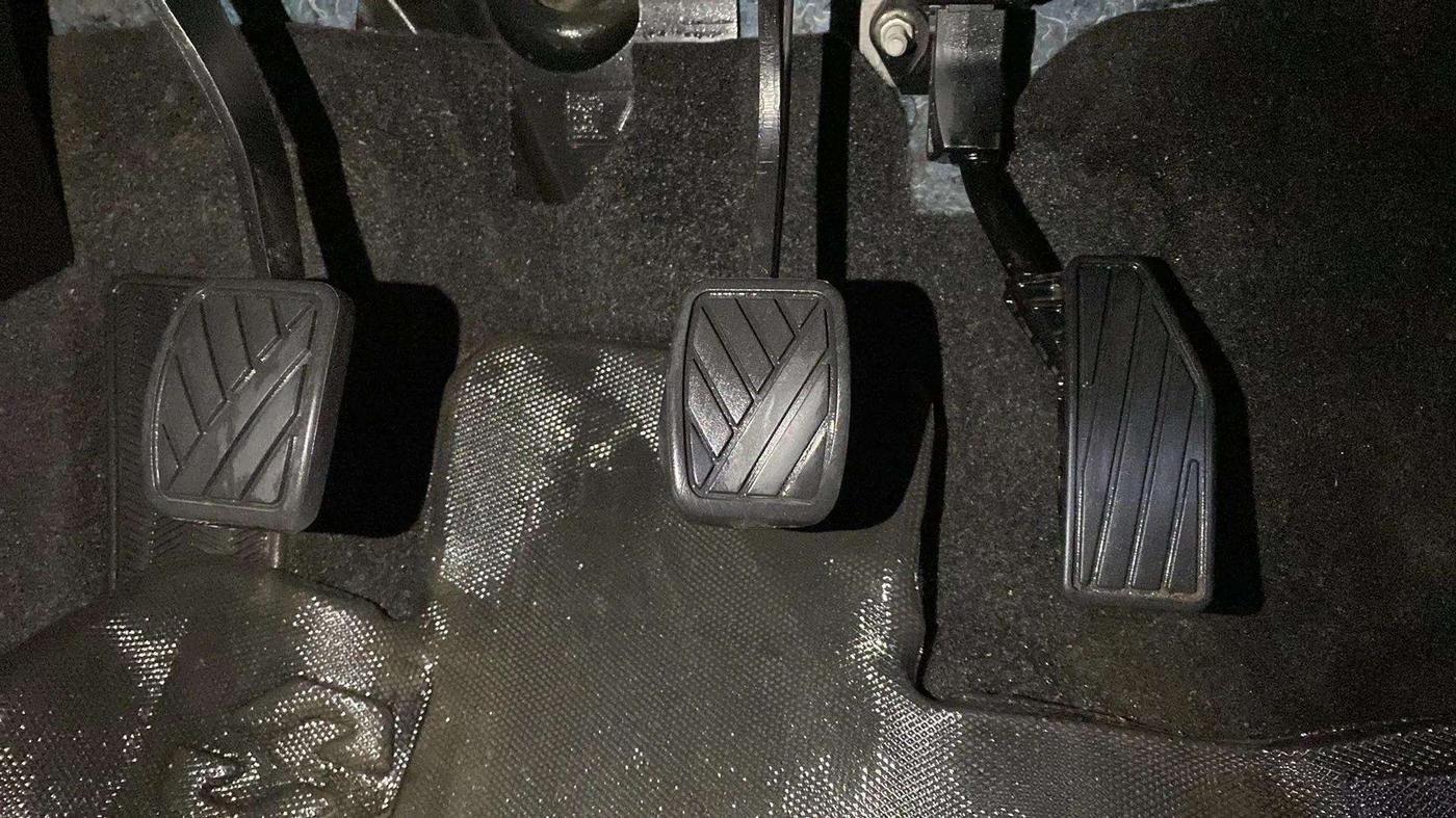 2022 Maruti Baleno DELTA PETROL 1.2, Petrol, Manual, 23,782 km, Pedals