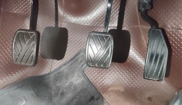 2019 Maruti New Wagon-R LXI CNG 1.0, CNG, Manual, 98,813 km, Pedals