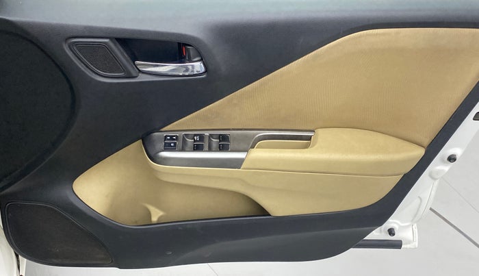 2015 Honda City 1.5L I-DTEC V, Diesel, Manual, 1,08,844 km, Driver Side Door Panels Control