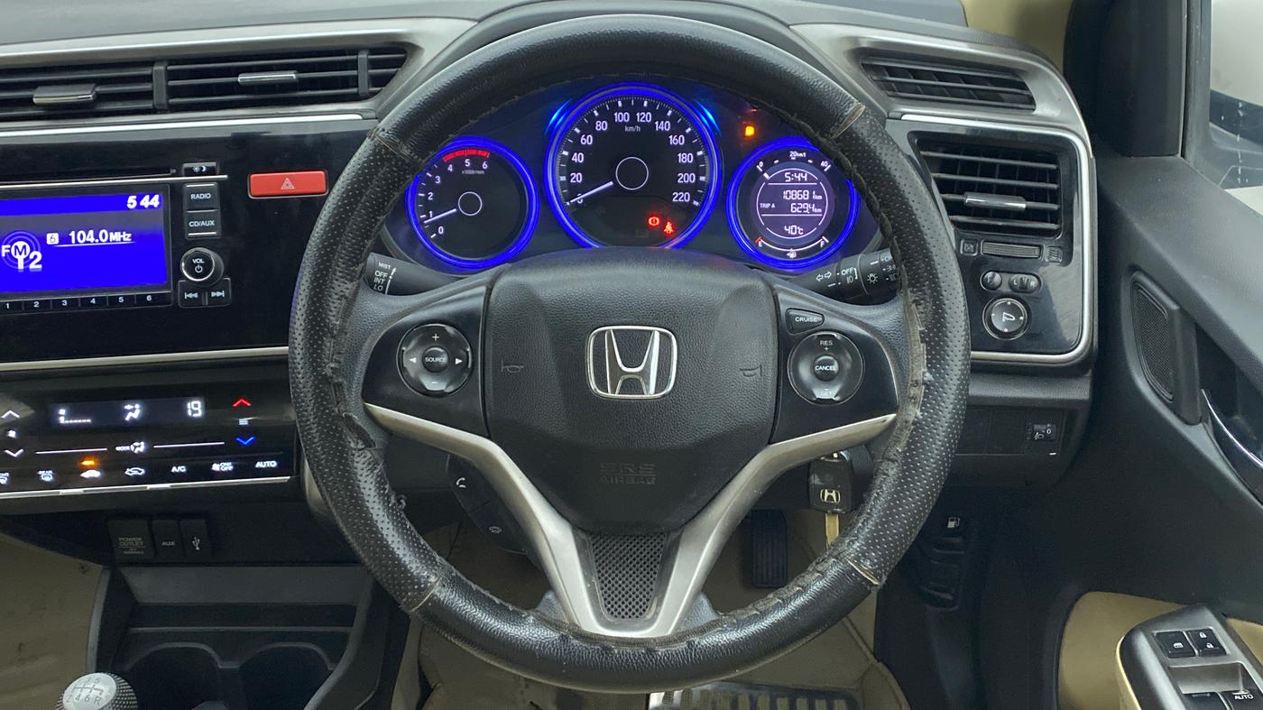 2015 Honda City 1.5L I-DTEC V, Diesel, Manual, 1,08,844 km, Steering Wheel Close Up