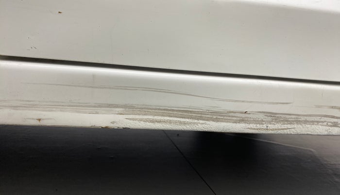2015 Honda City 1.5L I-DTEC V, Diesel, Manual, 1,08,844 km, Left running board - Slightly dented
