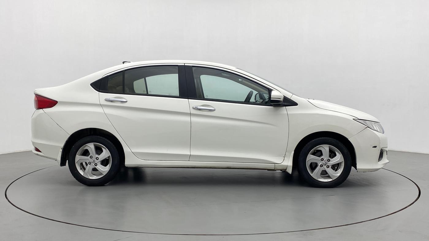 2015 Honda City 1.5L I-DTEC V, Diesel, Manual, 1,08,844 km, Right Side View