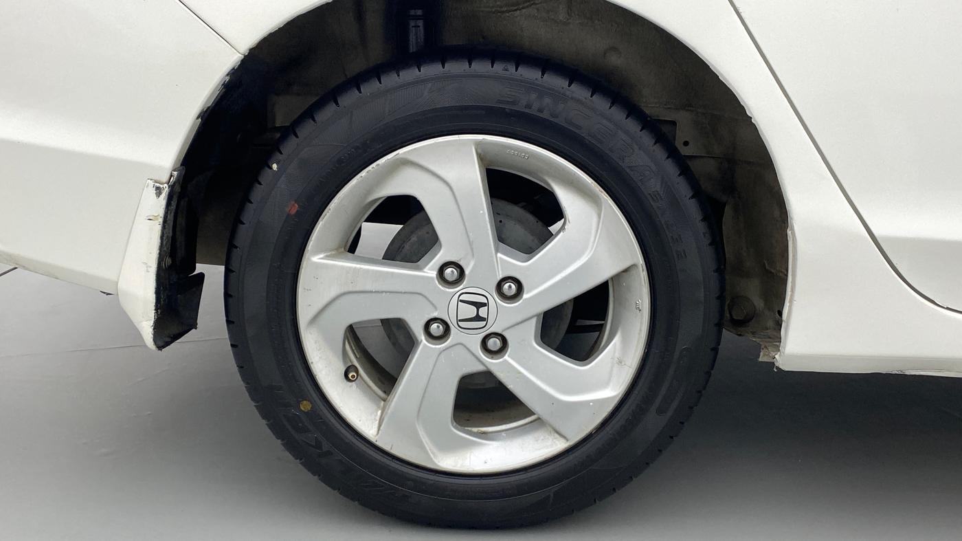 2015 Honda City 1.5L I-DTEC V, Diesel, Manual, 1,08,844 km, Right Rear Wheel