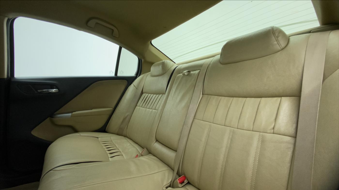2015 Honda City 1.5L I-DTEC V, Diesel, Manual, 1,08,844 km, Right Side Rear Door Cabin