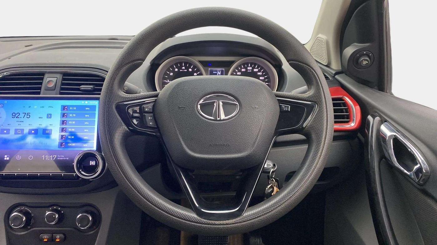 2018 Tata TIGOR XZA PETROL, Petrol, Automatic, 46,698 km, Steering Wheel Close Up