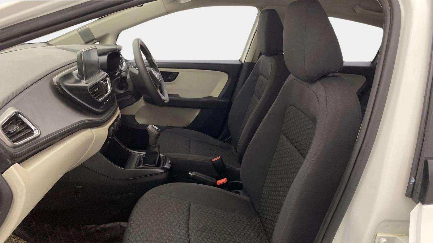 2021 Tata ALTROZ XM PLUS PETROL, CNG, Manual, 59,042 km, Right Side Front Door Cabin