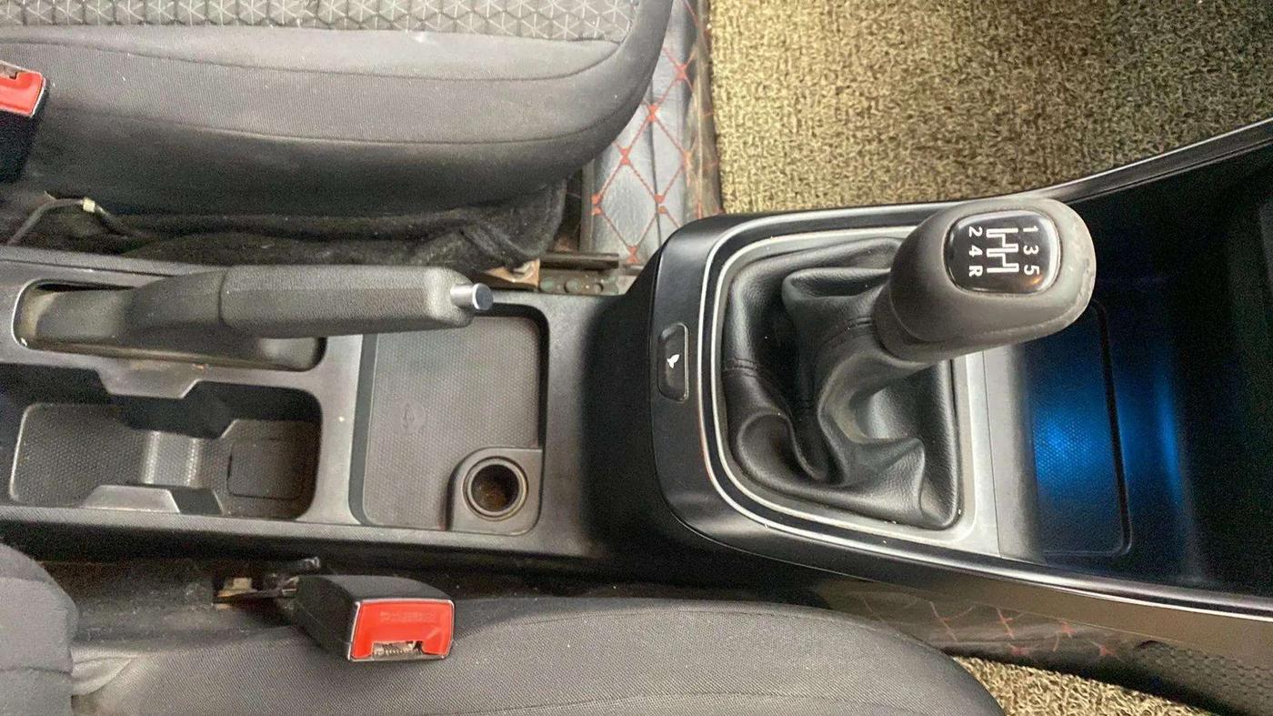 2021 Tata ALTROZ XM PLUS PETROL, CNG, Manual, 59,042 km, Gear Lever