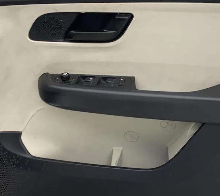 2021 Tata ALTROZ XM PLUS PETROL, CNG, Manual, 59,042 km, Driver Side Door Panels Control