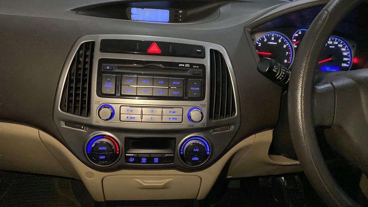 2013 Hyundai i20 MAGNA (O) 1.2, Petrol, Manual, 47,501 km, Air Conditioner