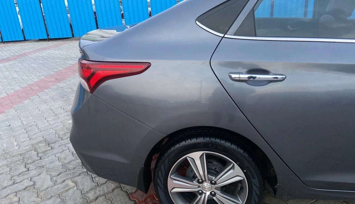 2019 Hyundai Verna 1.6 VTVT SX, Petrol, Manual, 42,764 km, Right quarter panel - Minor scratches