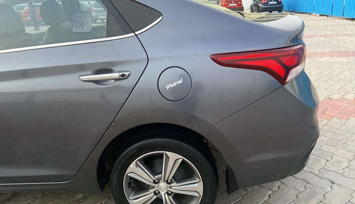 2019 Hyundai Verna 1.6 VTVT SX, Petrol, Manual, 42,764 km, Left quarter panel - Minor scratches