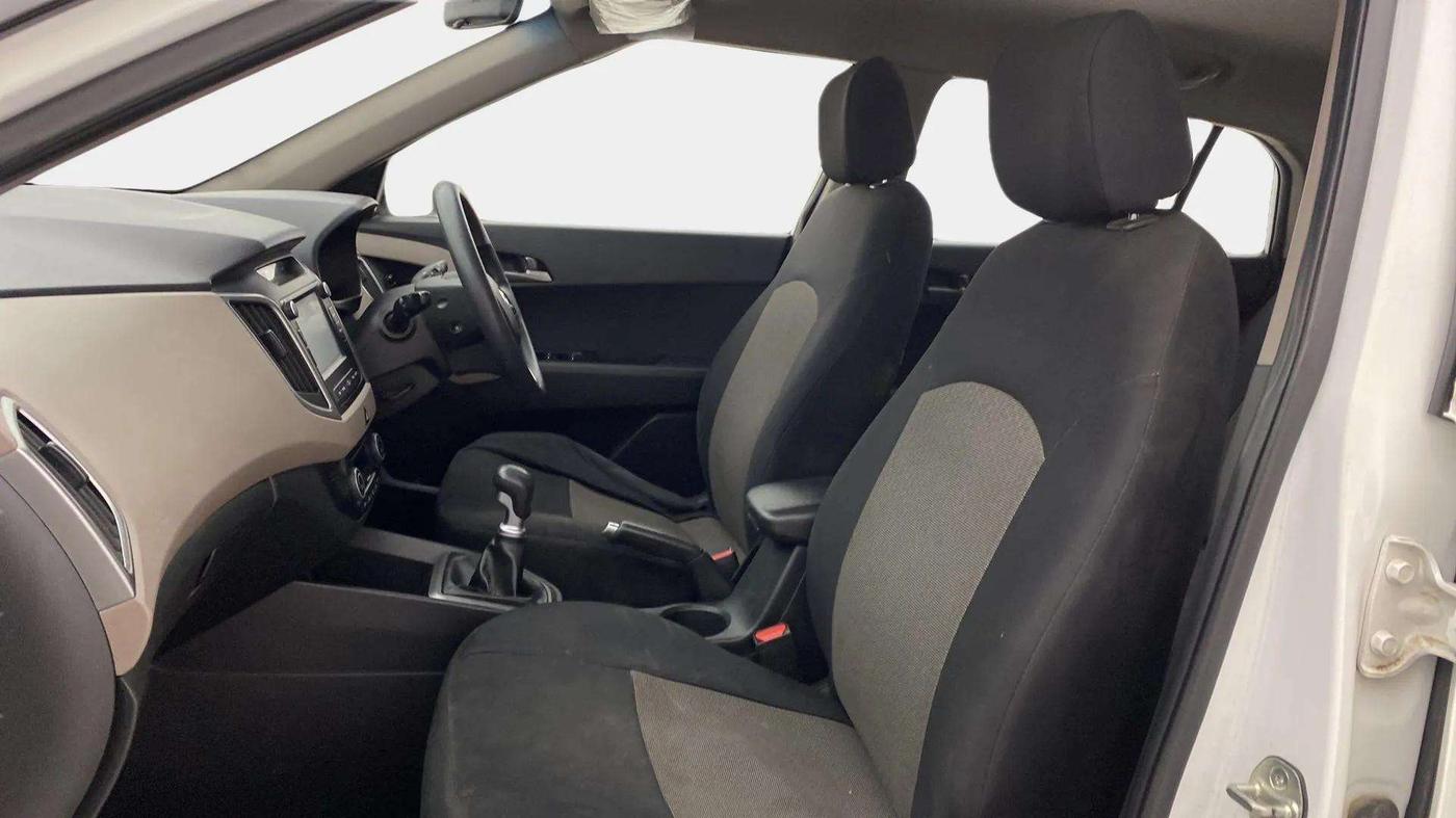 2017 Hyundai Creta SX PLUS 1.6 PETROL, Petrol, Manual, 31,598 km, Right Side Front Door Cabin