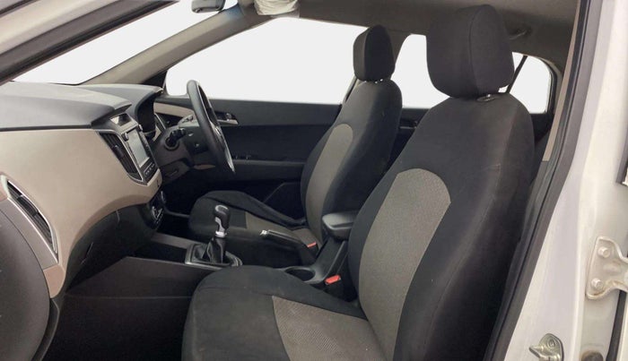2017 Hyundai Creta SX PLUS 1.6 PETROL, Petrol, Manual, 31,598 km, Right Side Front Door Cabin