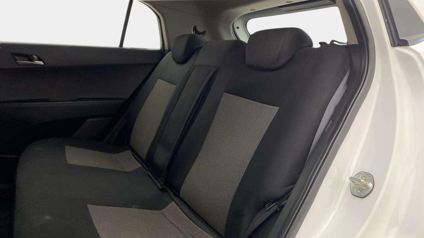 2017 Hyundai Creta SX PLUS 1.6 PETROL, Petrol, Manual, 31,598 km, Right Side Rear Door Cabin