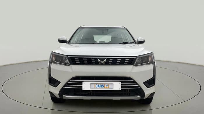 2024 Mahindra XUV300 W8 1.2 PETROL, Petrol, Manual, 3,202 km, Front