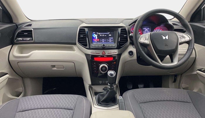 2024 Mahindra XUV300 W8 1.2 PETROL, Petrol, Manual, 3,202 km, Dashboard