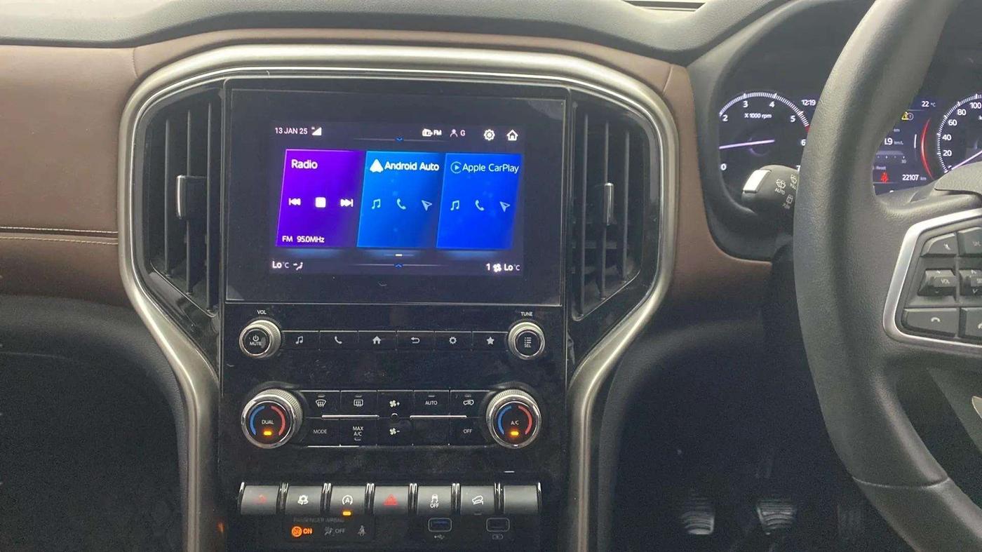 2022 Mahindra SCORPIO-N Z8 L PETROL MT 7 STR, Petrol, Manual, 22,802 km, Air Conditioner
