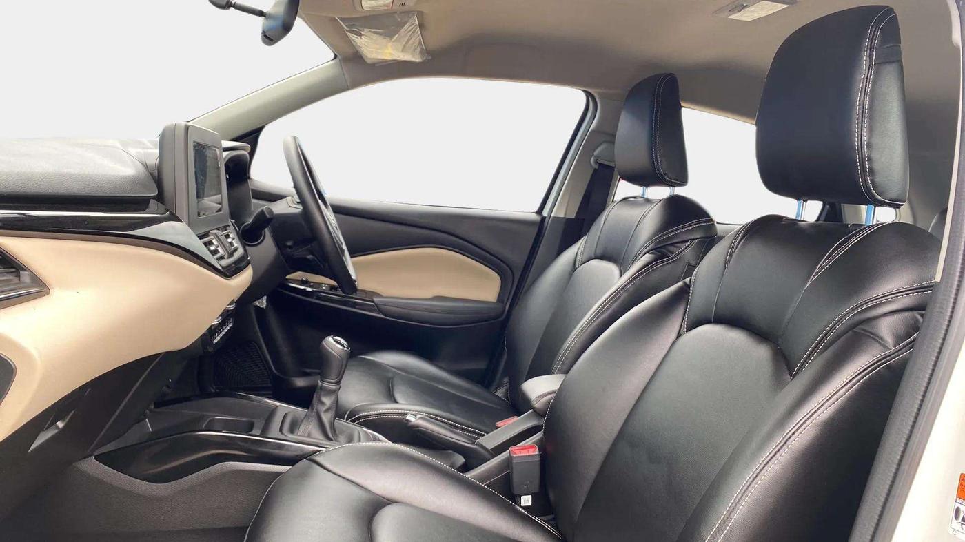2023 Toyota Glanza G, Petrol, Manual, 10,371 km, Right Side Front Door Cabin