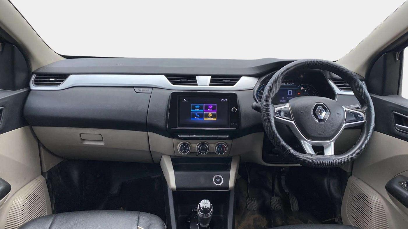 2022 Renault TRIBER RXZ, Petrol, Manual, 40,699 km, Dashboard