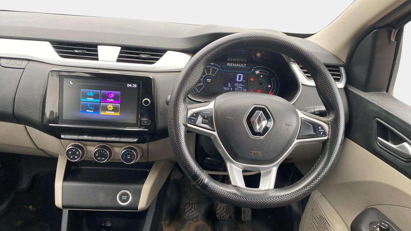 2022 Renault TRIBER RXZ, Petrol, Manual, 40,699 km, Steering Wheel Close Up