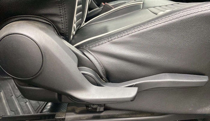 2021 Maruti Swift VXI, Petrol, Manual, 32,552 km, Driver Side Adjustment Panel