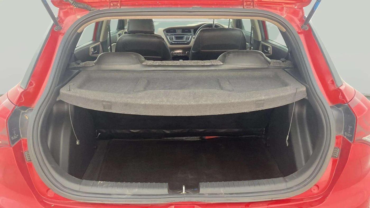 2015 Hyundai Elite i20 SPORTZ 1.2, Petrol, Manual, 70,890 km, Boot Inside