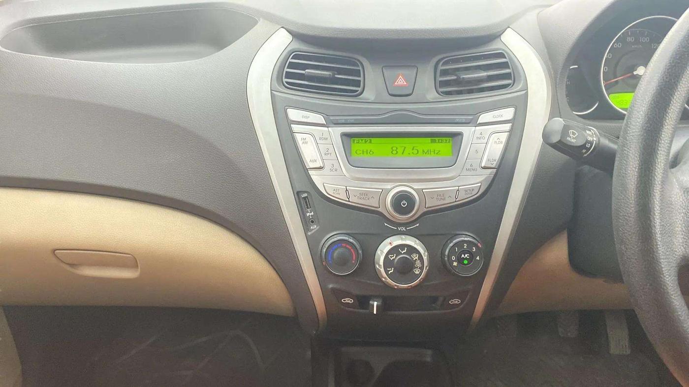 2014 Hyundai Eon SPORTZ, Petrol, Manual, 48,729 km, Air Conditioner