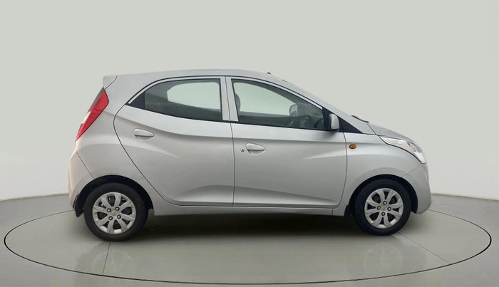 2014 Hyundai Eon SPORTZ, Petrol, Manual, 48,445 km, Right Side