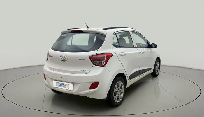 2016 Hyundai Grand i10 SPORTZ 1.2 KAPPA VTVT, Petrol, Manual, 53,862 km, Right Back Diagonal