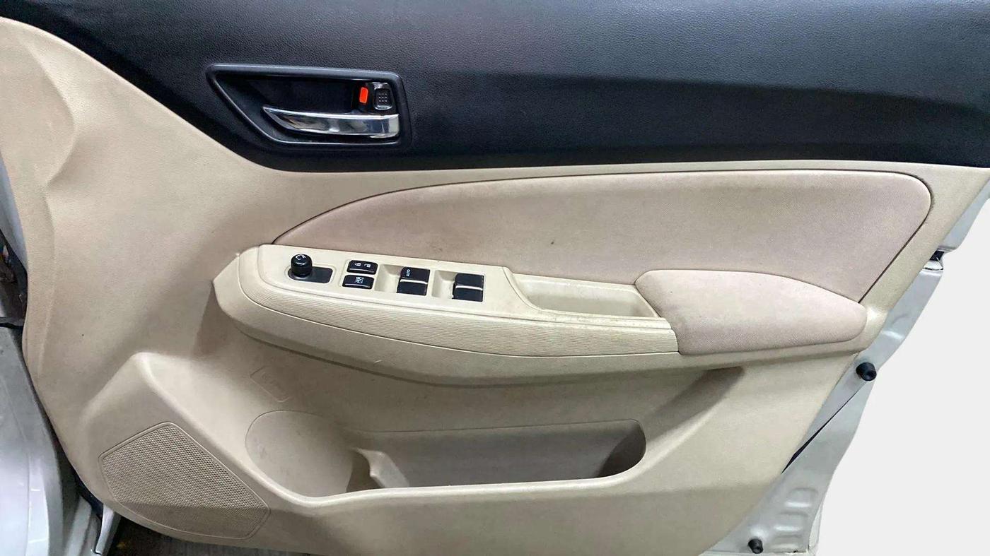 2018 Maruti Dzire VXI AMT, Petrol, Automatic, 74,874 km, Driver Side Door Panels Control