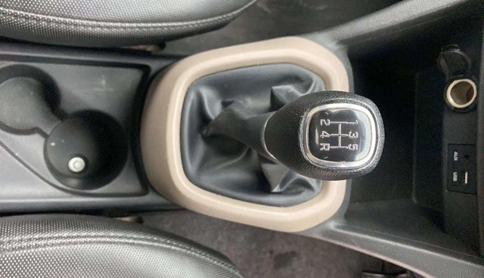 2017 Hyundai Grand i10 SPORTZ (O) 1.2 KAPPA VTVT, Petrol, Manual, 51,117 km, Gear Lever