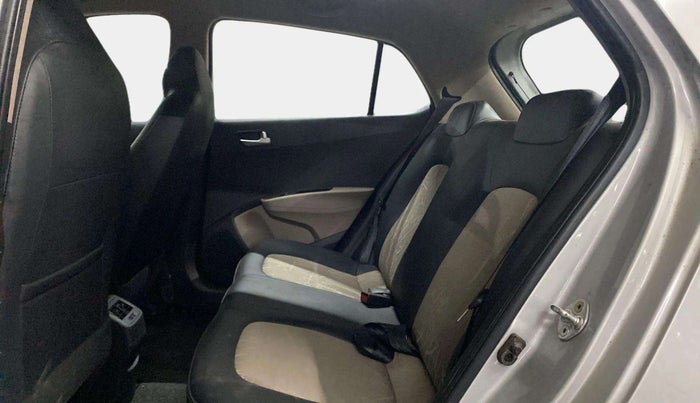 2017 Hyundai Grand i10 SPORTZ 1.2 KAPPA VTVT, Petrol, Manual, 15,066 km, Right Side Rear Door Cabin