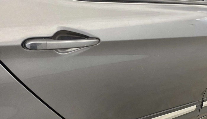 2022 Tata Tiago XT CNG, CNG, Manual, 60,325 km, Right rear door - Slightly dented