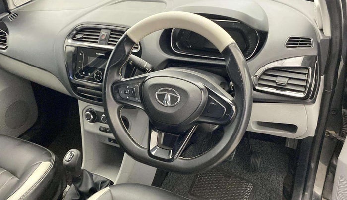 2022 Tata Tiago XT CNG, CNG, Manual, 60,325 km, Steering wheel - Sound system control not functional