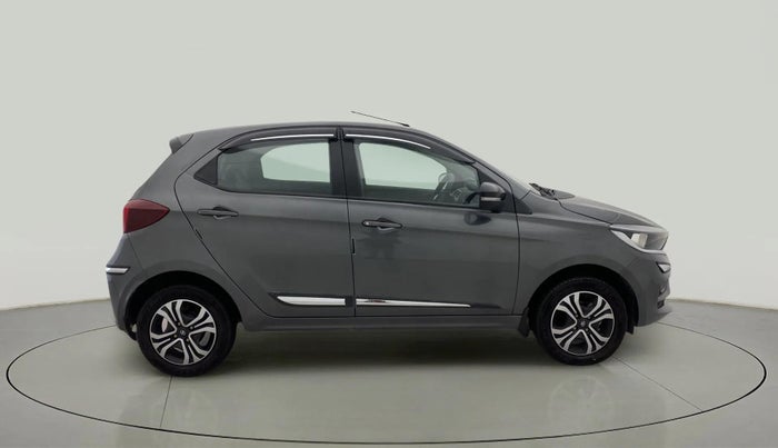 2024 Tata Tiago XT (O) PETROL, Petrol, Manual, 3,059 km, Right Side View