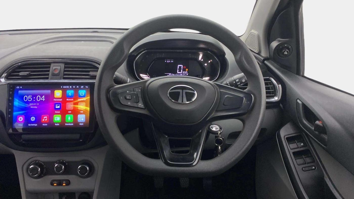2024 Tata Tiago XT (O) PETROL, Petrol, Manual, 3,059 km, Steering Wheel Close Up