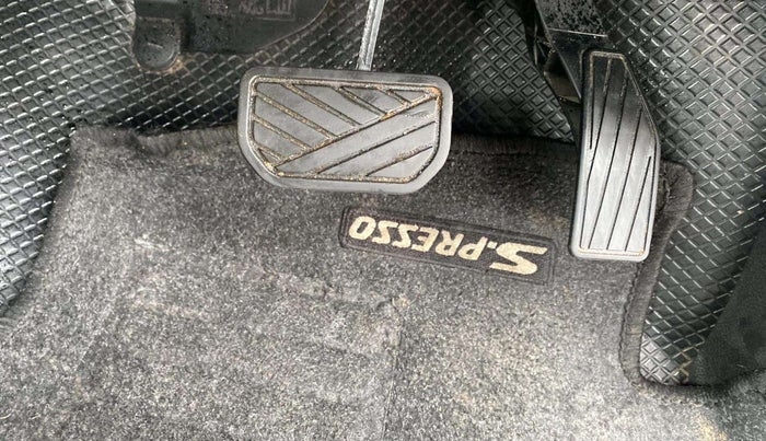 2022 Maruti S PRESSO VXI PLUS AMT, Petrol, Automatic, 9,907 km, Pedals