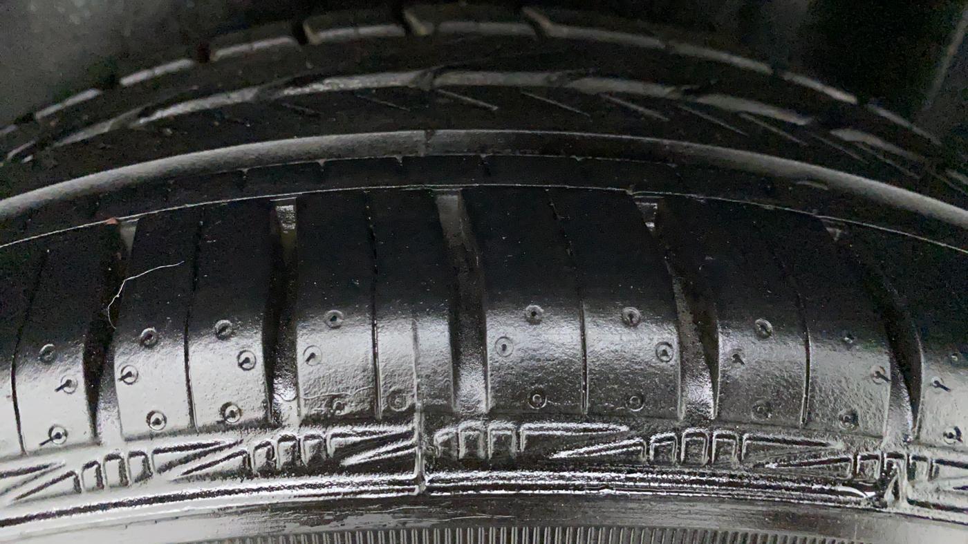 2021 Volkswagen Vento Highline 1.0 TSI MT, Petrol, Manual, 8,767 km, Right Front Tyre Tread