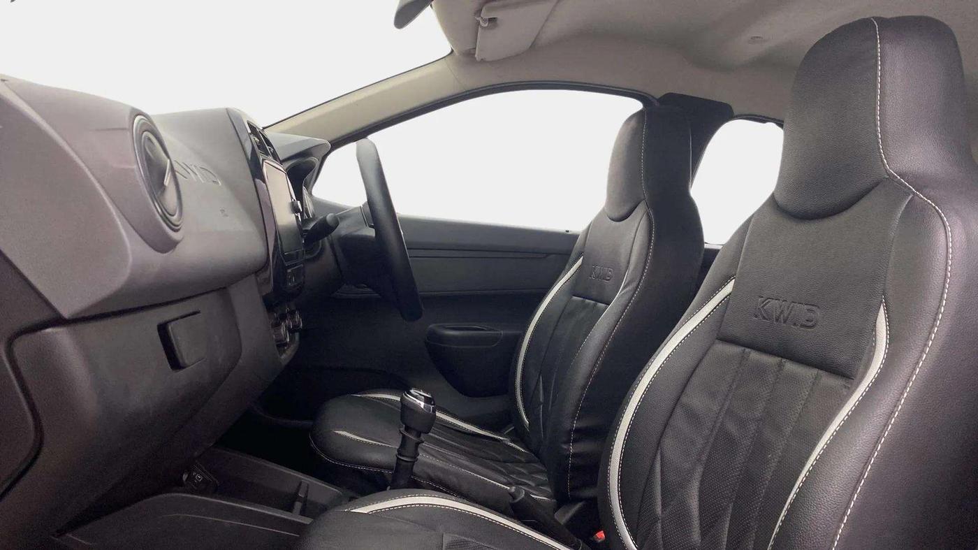 2020 Renault Kwid RXT 1.0 (O), Petrol, Manual, 13,310 km, Right Side Front Door Cabin