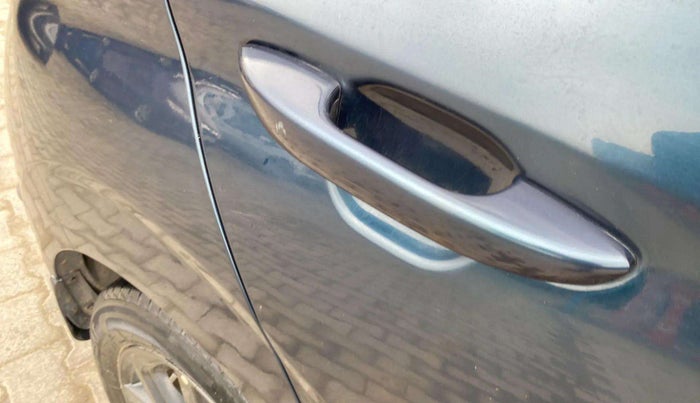 2020 Hyundai GRAND I10 NIOS SPORTZ 1.2 KAPPA VTVT, Petrol, Manual, 47,410 km, Right rear door - Minor scratches