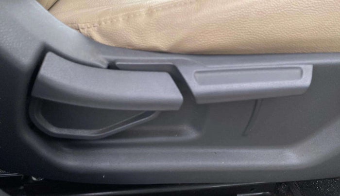2020 Hyundai GRAND I10 NIOS SPORTZ 1.2 KAPPA VTVT, Petrol, Manual, 47,410 km, Driver Side Adjustment Panel