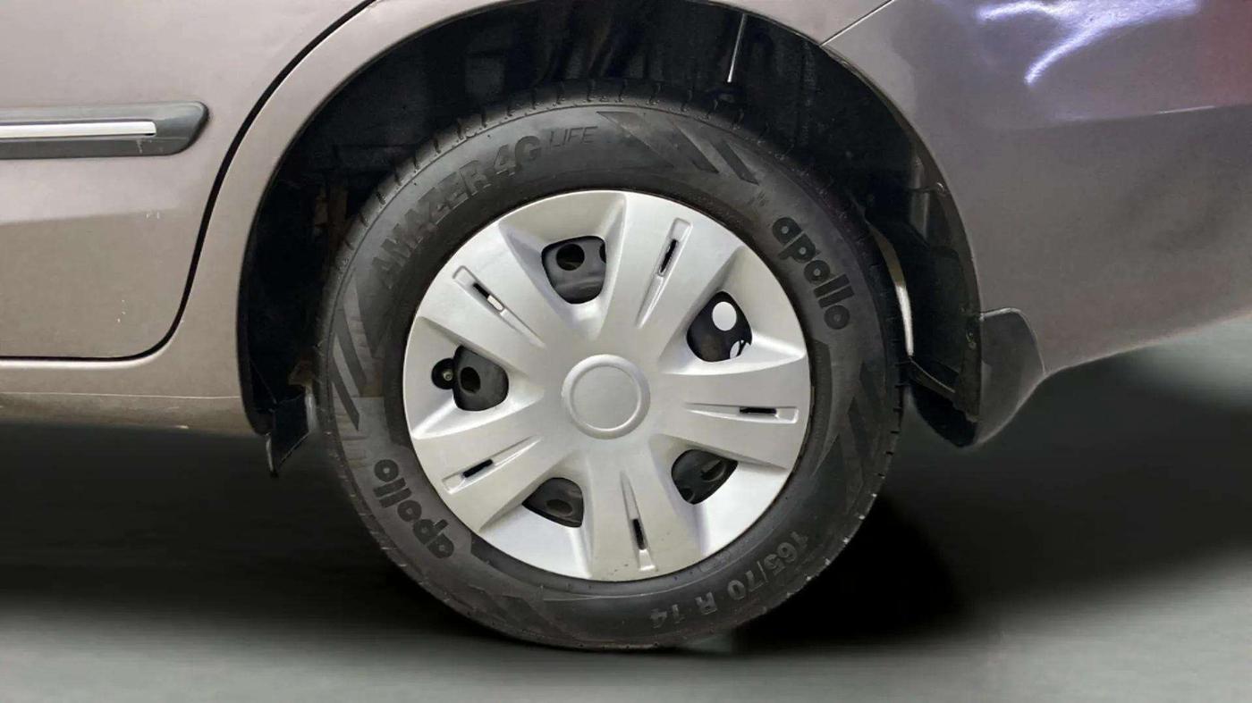2014 Honda Amaze 1.2L I-VTEC SX, Petrol, Manual, 66,950 km, Left Rear Wheel