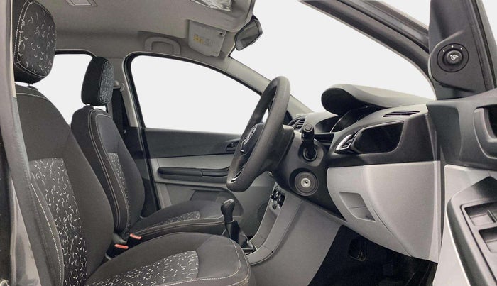 2022 Tata Tiago XT CNG, CNG, Manual, 59,912 km, Right Side Front Door Cabin