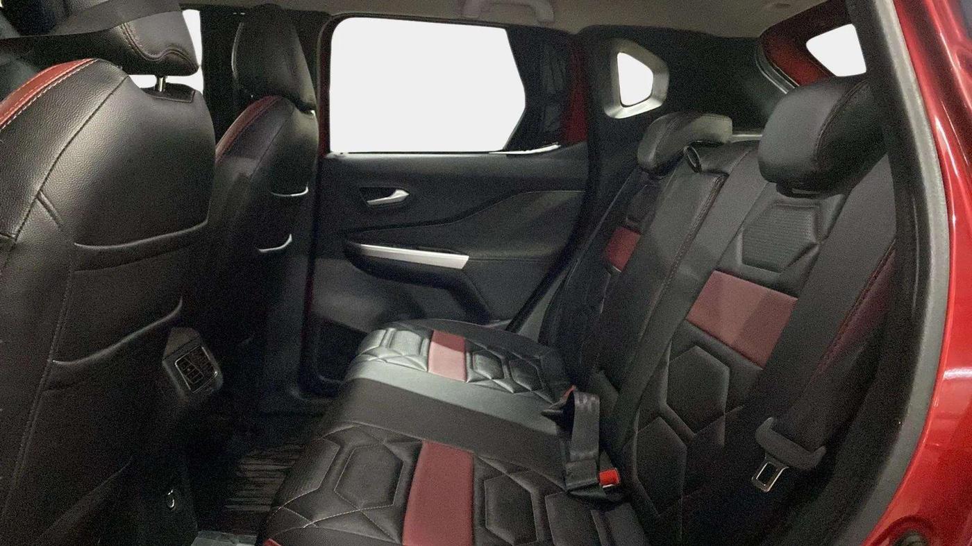 2023 Nissan MAGNITE XV PREMIUM TURBO CVT, Petrol, Automatic, 45,871 km, Right Side Rear Door Cabin