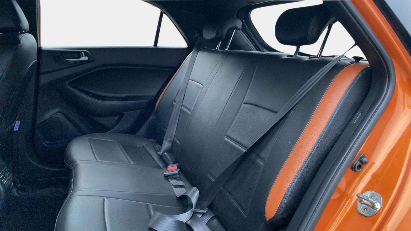 2018 Hyundai Elite i20 ASTA 1.2 DUAL TONE, Petrol, Manual, 45,111 km, Right Side Rear Door Cabin
