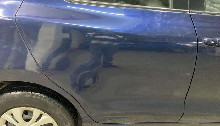 2019 Maruti Swift VXI, Petrol, Manual, 25,249 km, Right rear door - Minor scratches