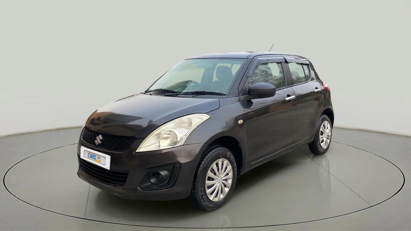 2017 Maruti Swift LXI (O), Petrol, Manual, 33,517 km, Left Front Diagonal